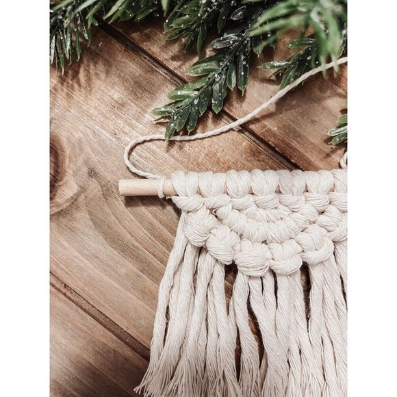 Holiday Ornaments White Christmas Tree Decorations Handmade Macrame Set - Picture 4 of 7